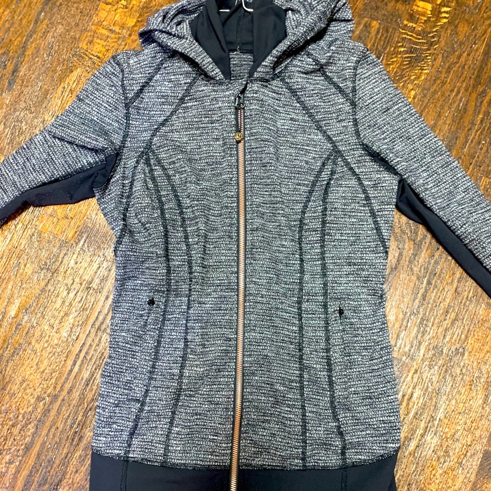 Lululemon size 4 jacket